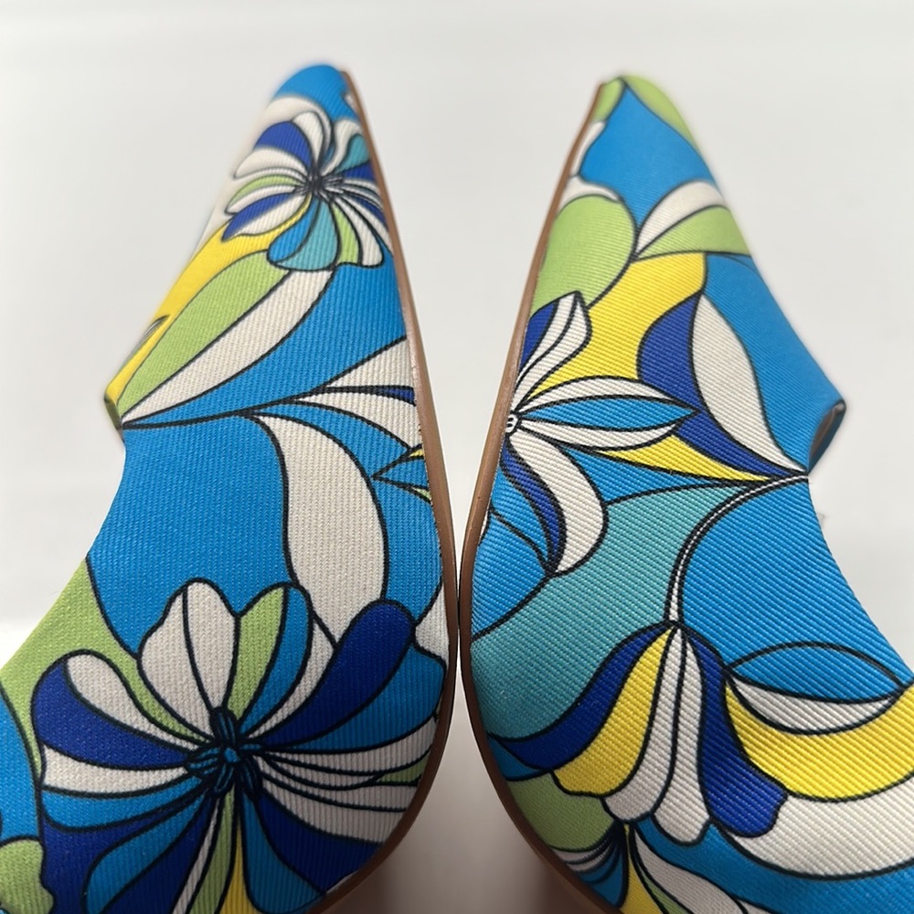 Pumps Abstract Floral Blue Yellow White Size 9 NEW Just Fab